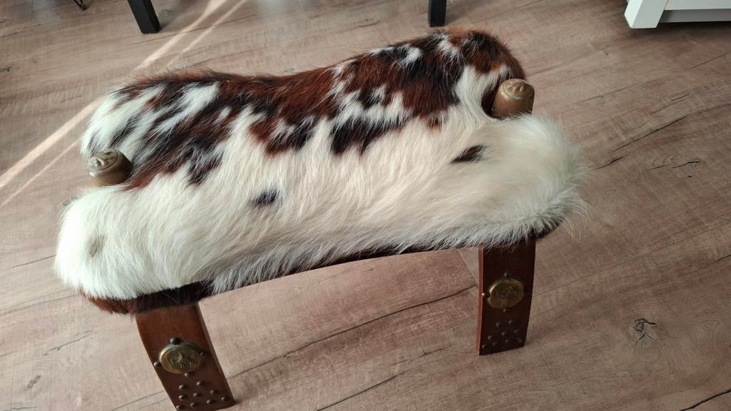 Koeienhuid kussen zitbankje 50x30, Minder dan 50 cm, Gebruikt, Minder dan 50 cm, Ophalen of Verzenden