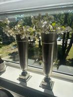 Zilver kleurige vaas met bloemen PTMD, Huis en Inrichting, Woonaccessoires | Zuilen en Pilaren, Ophalen of Verzenden, Zo goed als nieuw