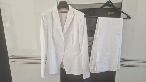 Prachtig Trouwpak van Hugo Boss wit  maat 38, Kleding | Dames, Trouwkleding en Trouwaccessoires, Nieuw, Trouwpak, Wit, Ophalen of Verzenden