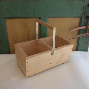 Kist bak gruttersbak hout met hengsel blank hout beschikbaar voor biedingen