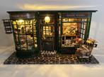 The Magic Shop - Miniatuur Poppenhuis, Verzamelen, Poppenhuizen en Toebehoren, Ophalen of Verzenden, Zo goed als nieuw, Poppenhuis
