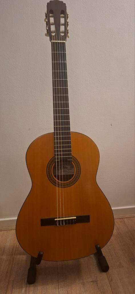 Aria AK-100 Klassieke vintage Gitaar, Muziek en Instrumenten, Snaarinstrumenten | Gitaren | Akoestisch, Gebruikt, Klassieke of Spaanse gitaar