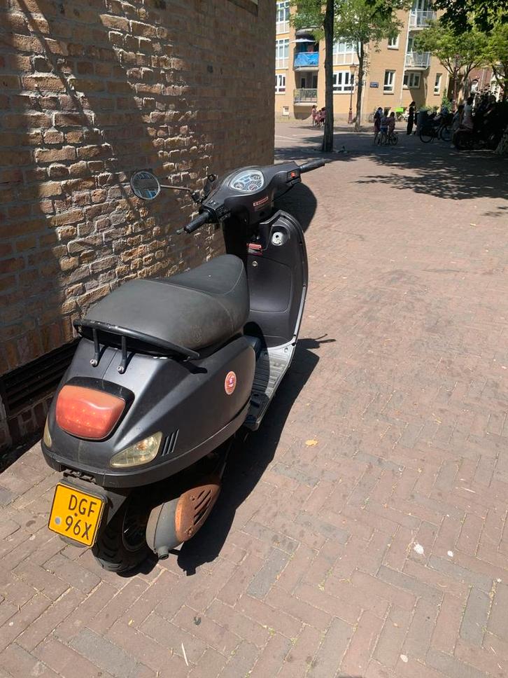 BTC 50cc scooter - Betrouwbaar en zuinig!, Fietsen en Brommers, Brommeronderdelen | Scooters, Gebruikt, Overige merken, Overige typen