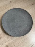 Decoratieve donkergrijze stenen schaal 39 cm doorsnede, Huis en Inrichting, Woonaccessoires | Dienbladen, Ophalen, Zo goed als nieuw