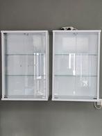 2 Vitrinekastjes voor aan de muur, Huis en Inrichting, Kasten | Vitrinekasten, Ophalen, Met plank(en), 50 tot 100 cm, Zo goed als nieuw