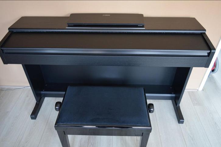 Yamaha Piano - Uitstekende Staat!, Muziek en Instrumenten, Piano's, Nieuw, Piano, Zwart, Digitaal, Ophalen