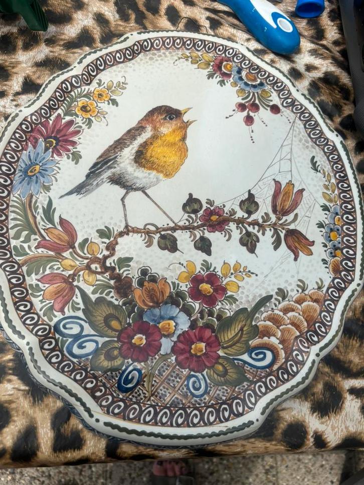 Handbeschilderd Delfts Polychroom Wandbord –, Antiek en Kunst, Antiek | Wandborden en Tegels, Ophalen