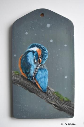 IJsvogel, op een tak hand geschilderd op een houten plankje beschikbaar voor biedingen