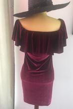 Jurk Forever bordeaux fluweel extravagant nieuw, Kleding | Dames, Jurken, Forever 21, Nieuw, Knielengte, Maat 38/40 (M)