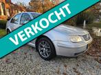 Volkswagen Bora 1.6 AUTOMAAT/airco/CRUISE *apk:08-2026*, Auto's, Startonderbreker, Gebruikt, Bora, 4 cilinders