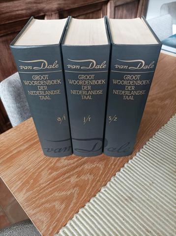 Van Dale 3delig beschikbaar voor biedingen