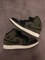 Nike air jordan 1 mid black olive, Kleding | Heren, Schoenen, Ophalen of Verzenden, Zo goed als nieuw, Overige kleuren