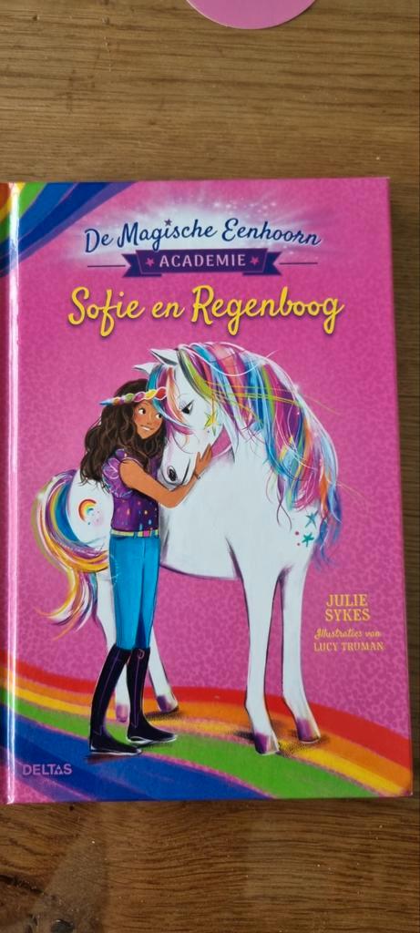 De Magische Eenhoorn Academie - Sofie en Regenboog, Boeken, Kinderboeken | Jeugd | 10 tot 12 jaar, Nieuw, Non-fictie, Ophalen