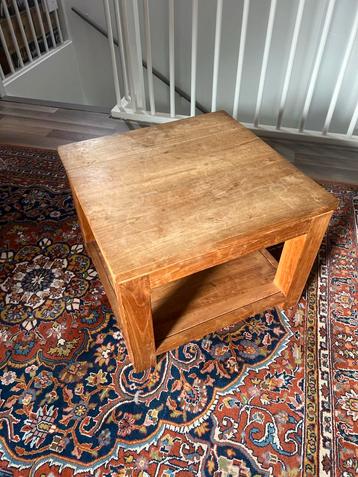Massief Houten Salontafel beschikbaar voor biedingen