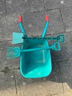 Kinderkruiwagen met schep en hark, Kinderen en Baby's, Speelgoed | Buiten | Voertuigen en Loopfietsen, Ophalen of Verzenden, Gebruikt