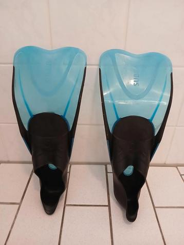 Zwemflippers, flippers, zwemvliezen, zwemvinnen maat 32-33.  beschikbaar voor biedingen