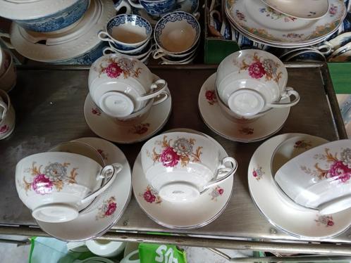 serviesdelen mosa volgens mij aster prijs per kop met schote, Antiek en Kunst, Antiek | Servies los, Ophalen of Verzenden