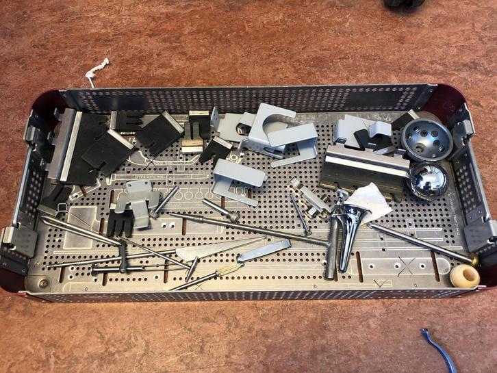 Tray orthopedische spullen raspen, veilen en overigen, Diversen, Braces, Gebruikt, Ophalen of Verzenden