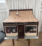 Handgemaakt Miniatuur Hoedenwinkeltje met licht, Verzamelen, Poppenhuizen en Toebehoren, Ophalen, Zo goed als nieuw, Poppenhuis