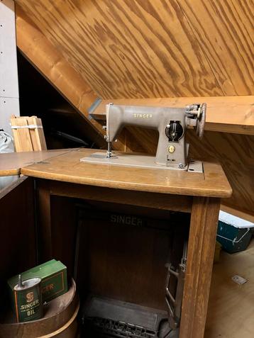 Vintage Singer Naaimachine beschikbaar voor biedingen