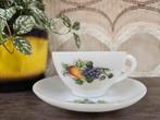 Vintage Arcopal Fruit de France kop en schotel retro servies, Ophalen of Verzenden, Overige stijlen, Kop(pen) en/of Schotel(s)