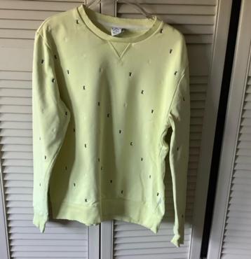 (J) Kultivate Trui Geel XL beschikbaar voor biedingen