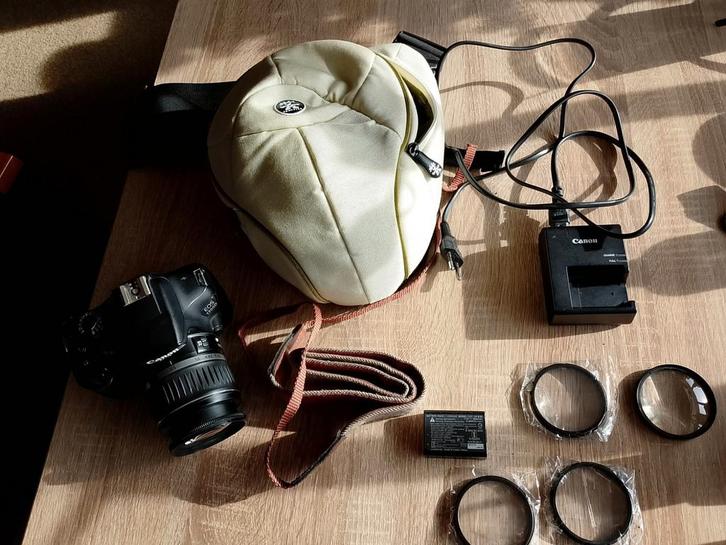 Spiegelreflexcamera Canon Eos 1300D, Audio, Tv en Foto, Fotocamera's Digitaal, Zo goed als nieuw, Canon, Geen optische zoom, Ophalen of Verzenden