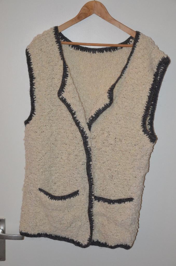 mooi nieuw handgebreid wollen mouwloos vest maat XXL, Kleding | Dames, Truien en Vesten, Handgebreid, Ophalen of Verzenden, Nieuw