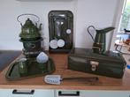 Groen emaille verzameling met o.a. zeldzame visspaan etc., Antiek en Kunst, Antiek | Emaille, Ophalen of Verzenden