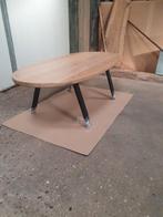 Ovale salontafel, Ophalen