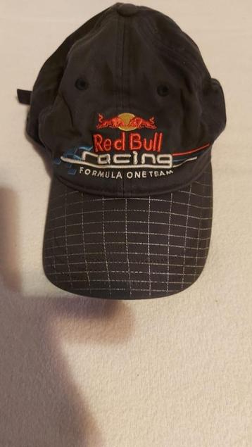 Red Bull F1 racing cap beschikbaar voor biedingen