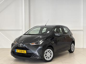 Toyota Aygo 1.0 VVT-i x-play Apple Car play! Airco! Achterru beschikbaar voor biedingen