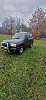 Suzuki Grand Vitara 2.0 3D 2000 Zwart-Trekhaak, Auto's, Suzuki, Stof, 1995 cc, 4 cilinders, Zwart