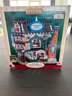 Lemax 65393 The Plaza Restaurant, Diversen, Kerst, Ophalen of Verzenden, Gebruikt