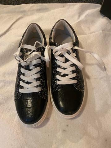 Nieuwe Sneakers - Maat 38 beschikbaar voor biedingen