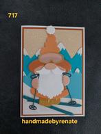 Nr. 717 Handgemaakte kerstkaart gnome op ski's, Ophalen of Verzenden, Nieuw, Overige thema's