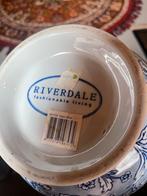 Riverdale Vaas Blauw Wit Bloemmotief, Antiek en Kunst, Ophalen of Verzenden