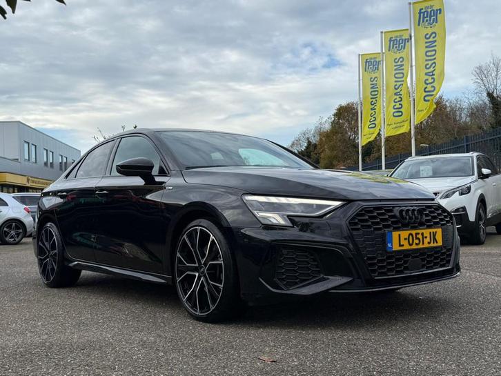 Audi A3 Limousine 30 TFSI S Line (bj 2021, automaat), Auto's, Audi, Te koop, A3, ABS, Airbags, Airconditioning, Alarm, Android Auto
