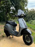 Vespa sprint E5 ‘Mat Nardo Grey’ 2021 Forged Carbon, Fietsen en Brommers, Scooters | Vespa, Ophalen, Gebruikt, Overige modellen