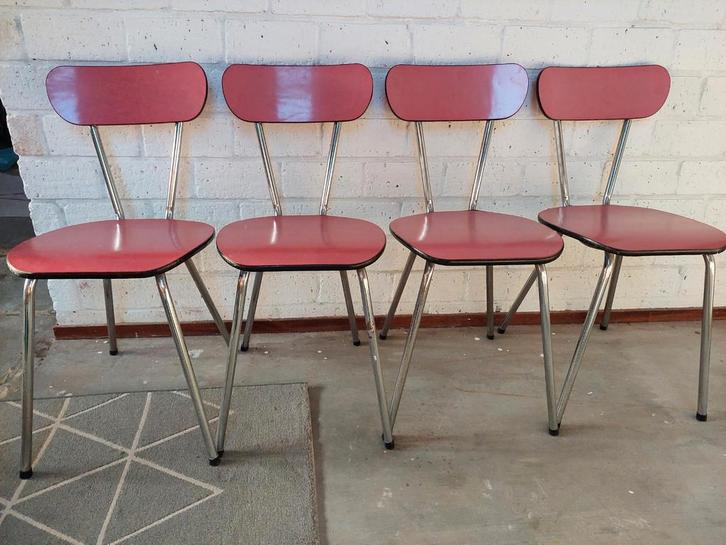 Retro Formica Stoeltjes - 4 Stuks, Huis en Inrichting, Stoelen, Gebruikt, Vier, Hout, Metaal, Rood, Ophalen