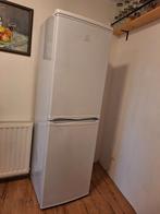 Indesit koelkast met vriezer, Witgoed en Apparatuur, Koelkasten en IJskasten, Ophalen, Met aparte vriezer, 160 cm of meer, Zo goed als nieuw