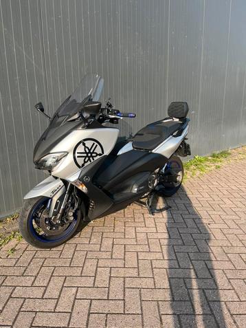 Yamaha T-max 530 SX beschikbaar voor biedingen