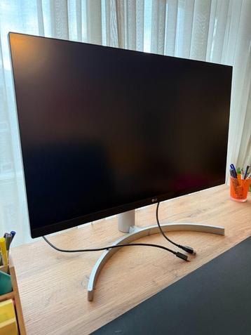 LG 27-in 4K HDR monitor with USB-C beschikbaar voor biedingen