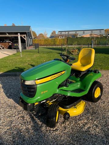 Zeer nette john deere x300 met 107cm maaidek tekoop beschikbaar voor biedingen