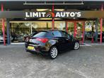 Alfa Romeo Giulietta 1.4 T Distinctive/Aut/Leer/Navi/Climate, Auto's, Alfa Romeo, 4 cilinders, Zwart, Bedrijf, 19 km/l