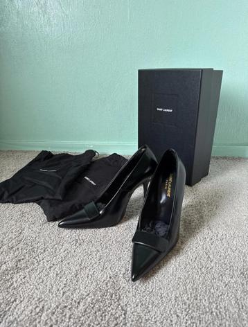  Te koop: Saint Laurent hakken – Kayla  beschikbaar voor biedingen