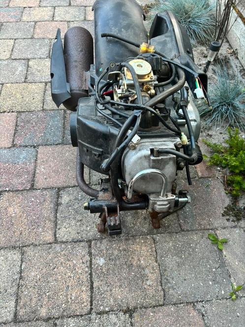 Motorblok peugeot kisbee rs 50cc 2015, Fietsen en Brommers, Brommeronderdelen | Scooters, Gebruikt, Peugeot, Blok, Ophalen
