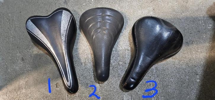 2 fietszadels 7.50 euro per stuk of 2 samen voor 12.50 euro., Fietsen en Brommers, Fietsonderdelen, Gebruikt, Ophalen of Verzenden