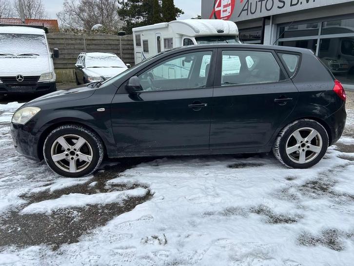 Kia Cee'd 1.6,90kw/122pk,X-ecutive,Airco,2-2007, Auto's, Kia, Bedrijf, Te koop, (Pro) Cee d, ABS, Airbags, Airconditioning, Centrale vergrendeling