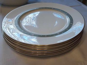 Royal Doulton 'Rondelay', porselein servies;plus onderdelen. beschikbaar voor biedingen